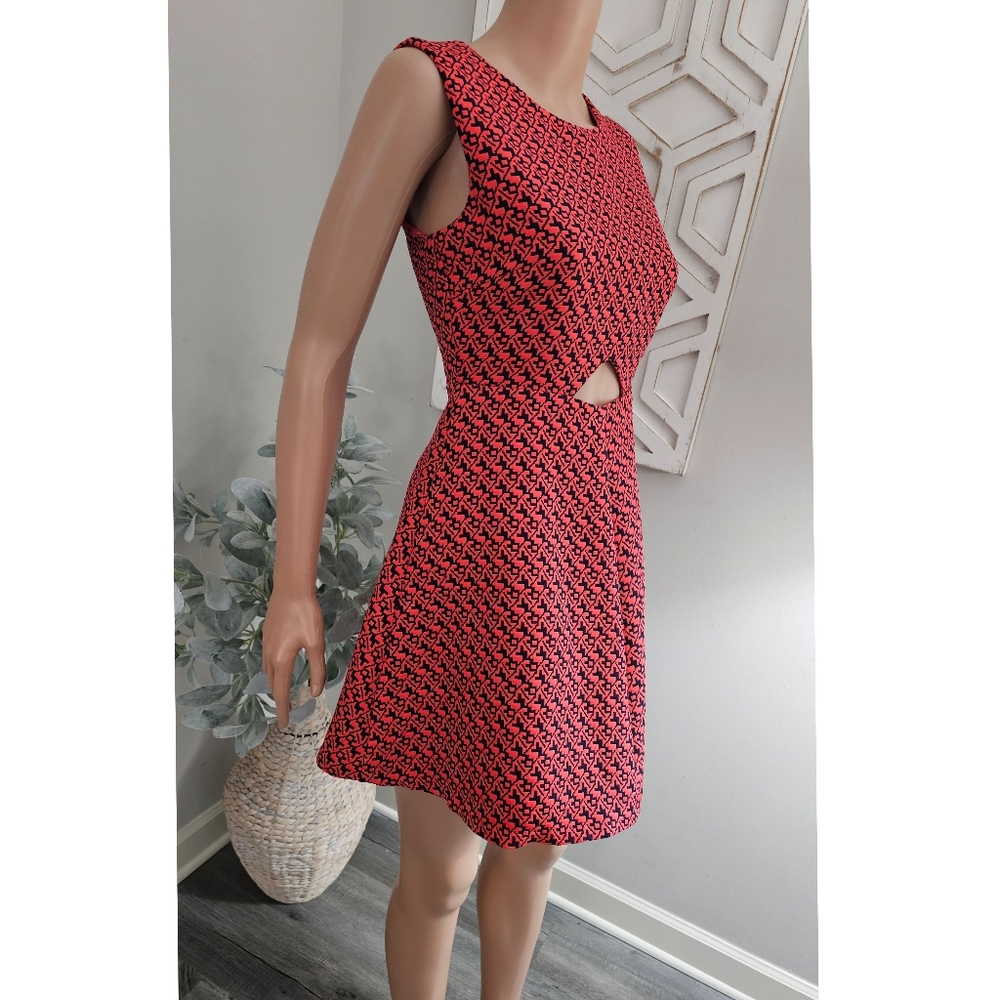 BLAQUE LABEL Brocade Navy Coral Navel Keyhole Sleeveless A-Line Mini Dress